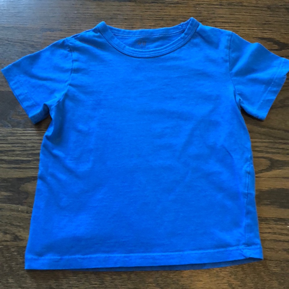 🦀Blue Shirt Sleeve Tee Shirt🦀Boys 2T